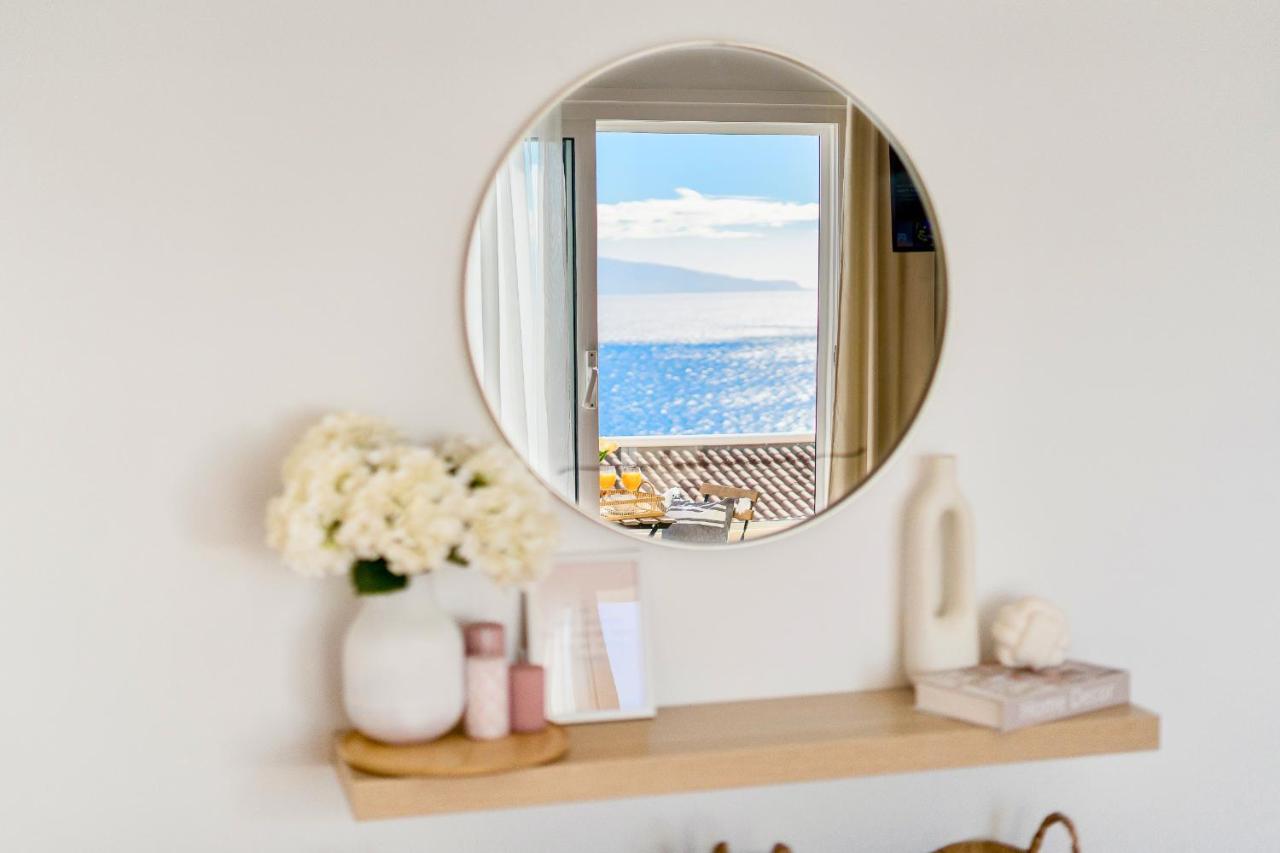 Black Beach Luxury Vacation House Puerto de Santiago  Extérieur photo